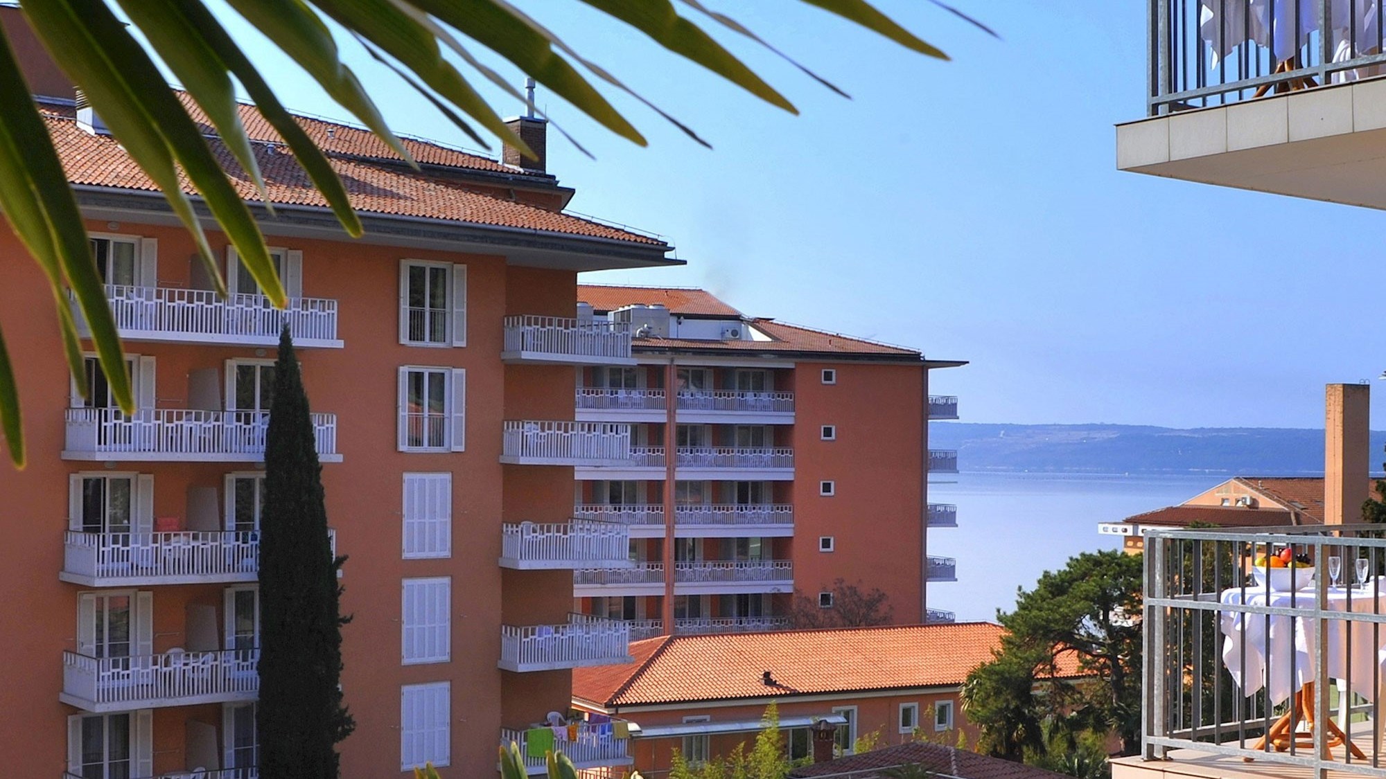 Socializing Hotel Mirna </br>4*
